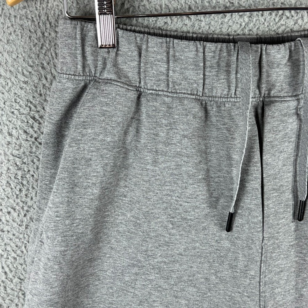 Lululemon Connector Shorts Mens M  9" Inseam Heather Grey Drawstring Gym LM7A65S - Picture 2 of 9